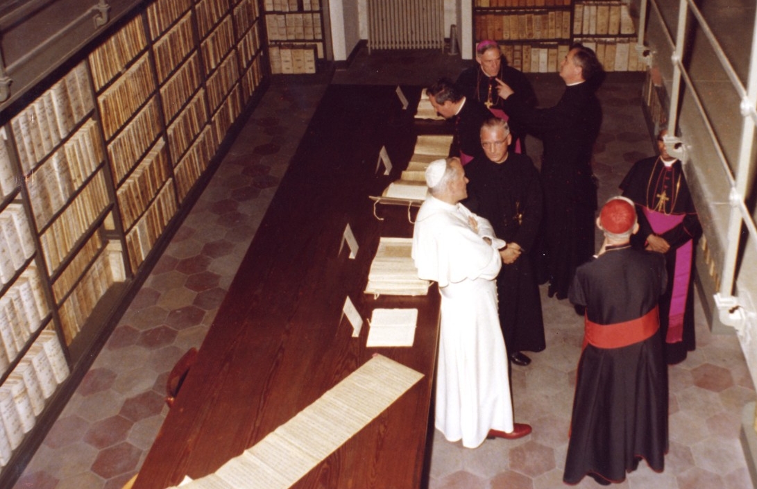 Visita Archivio San Giovanni Paolo II
