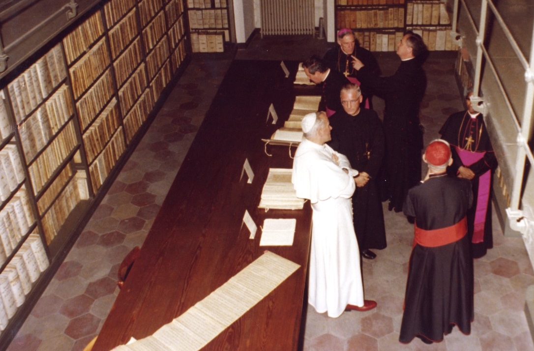 Visita Archivio San Giovanni Paolo II